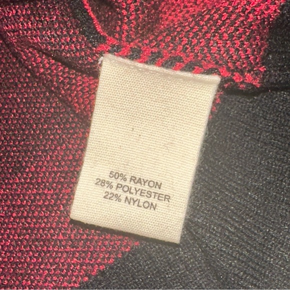 MARLED Red and Black check cardigan Small - Picture 6 of 8